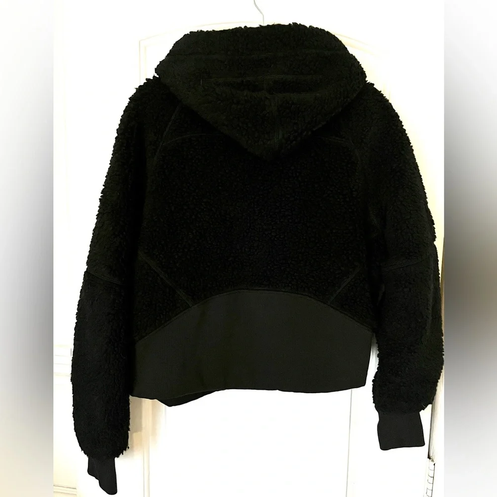 EUC Lululemon Scuba Oversized Sherpa 1/2 Zip// Black / M/L - Picture 3 of 5